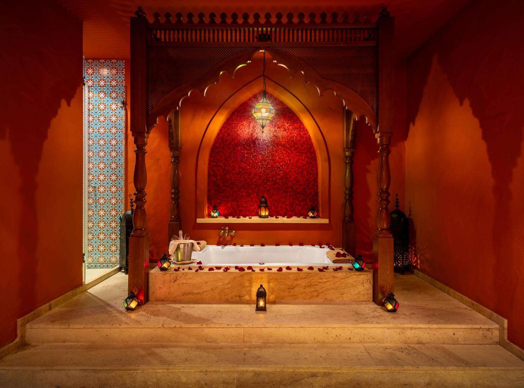 Meses Shiraz Hotel Superior-Adults Only Egerszalók Dış mekan fotoğraf
